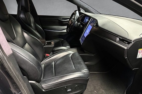 Tesla Model X 11 of 30