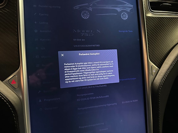 Tesla Model X 21 of 30
