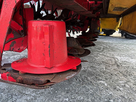 Pøttinger Novacat 305 ED 2008, kr 79 000,-