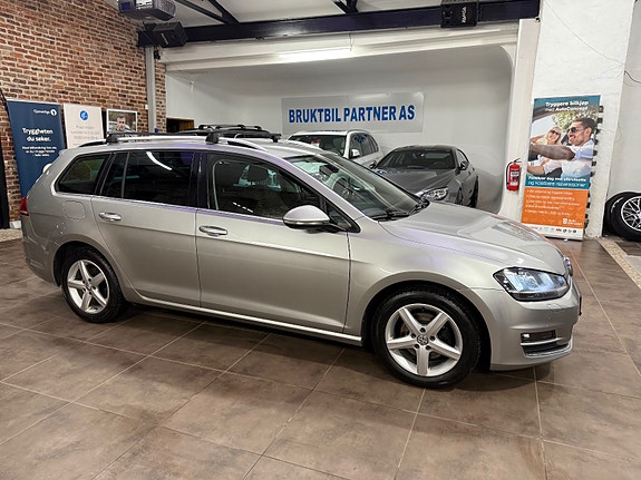 Volkswagen Golf VII 17 of 30