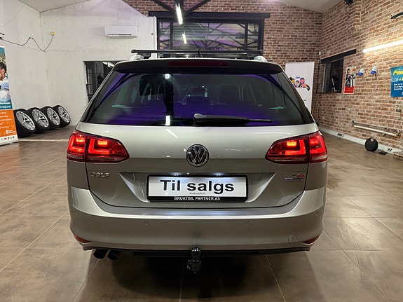 Volkswagen Golf VII 11 of 30
