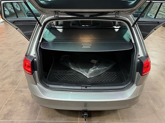 Volkswagen Golf VII 30 of 30