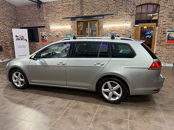Volkswagen Golf VII 8 of 30