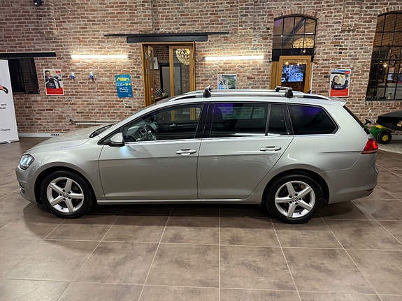 Volkswagen Golf VII 7 of 30