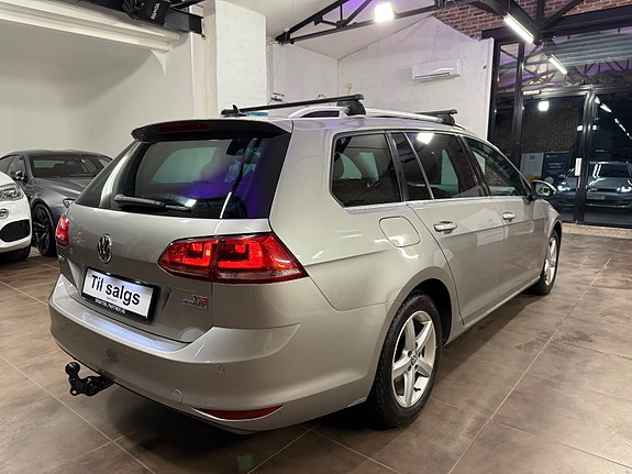 Volkswagen Golf VII 14 of 30