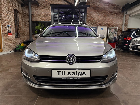 Volkswagen Golf VII 2 of 30