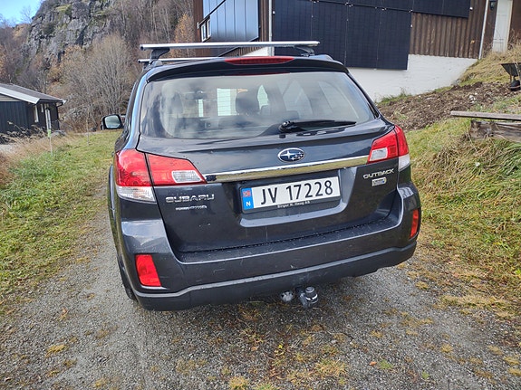 Subaru Outback 10 of 30