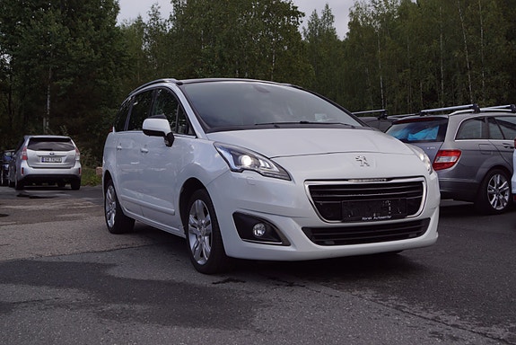 Peugeot 5008 3 of 5