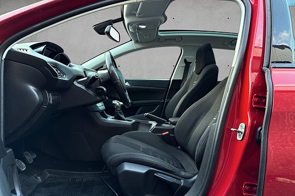 Peugeot 308 SW 17 of 22