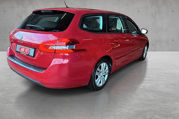 Peugeot 308 SW 8 of 22