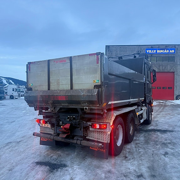 Mercedes-Benz Arocs 6x4 brøyterigget kombibil, laxolås, sidetipp og underskjær 8 of 30