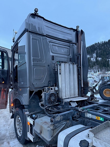Mercedes-Benz Arocs 6x4 brøyterigget kombibil, laxolås, sidetipp og underskjær 20 of 30
