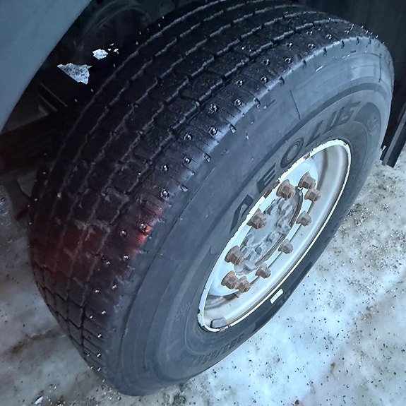 Mercedes-Benz Arocs 6x4 brøyterigget kombibil, laxolås, sidetipp og underskjær 26 of 30