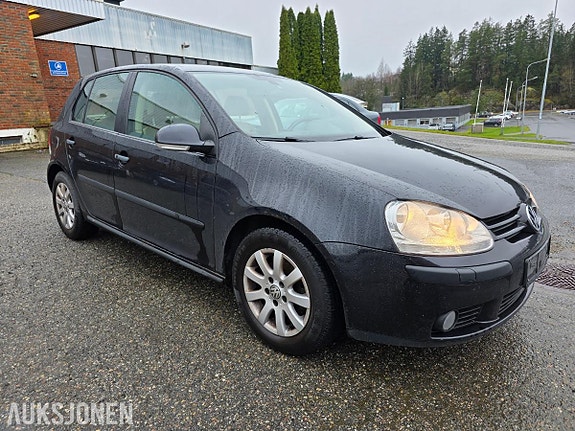 Volkswagen golf 3 of 5
