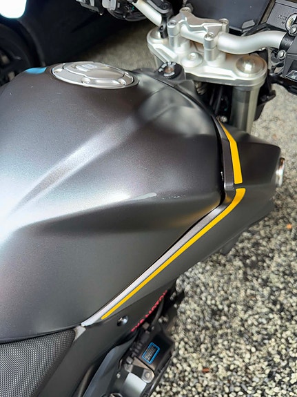 VOGE 525R 16 of 16