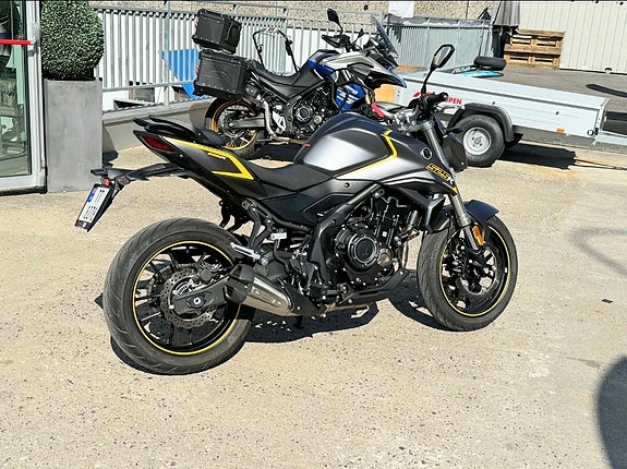 VOGE 525R 3 of 16