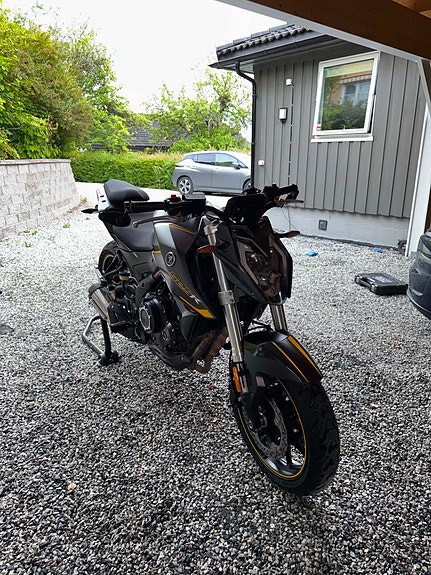 VOGE 525R 8 of 16