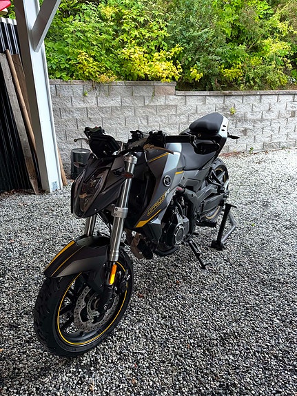 VOGE 525R 7 of 16