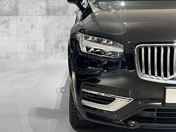 Volvo XC90 3 of 5