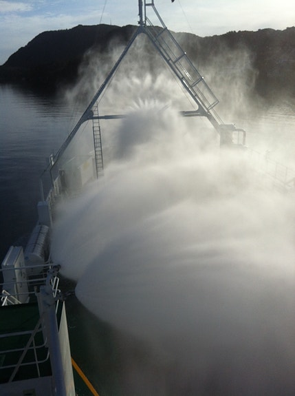 Test av skumanlegg designa av prosjektingeniør i Nortronik