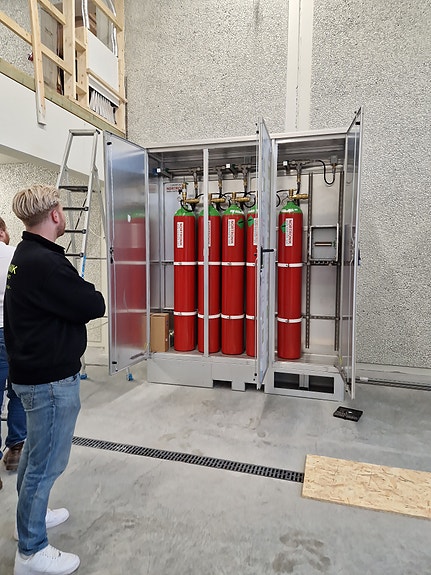 Gjennomgang av slokkeanlegg for levering til kunde som er designa og berekna av prosjektingeniør i Nortronik.