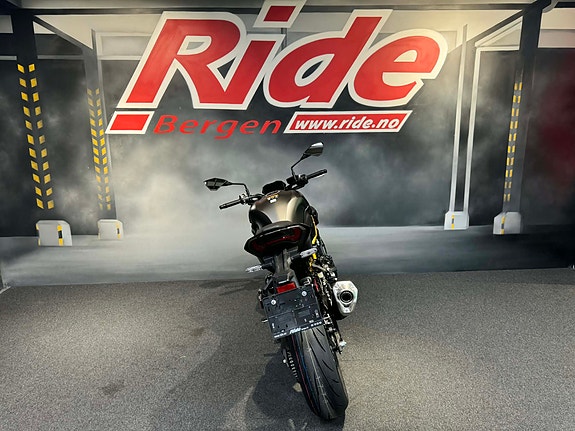 Kawasaki Z 900 12 of 13