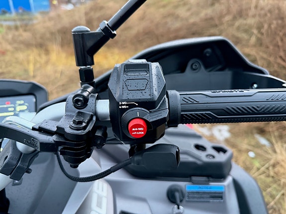 CFMOTO CFORCE 1000 TOURING PRO ABS (105 km/t) 9 of 16