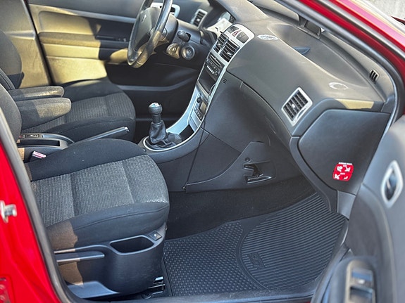 Peugeot 307 SW 9 of 30