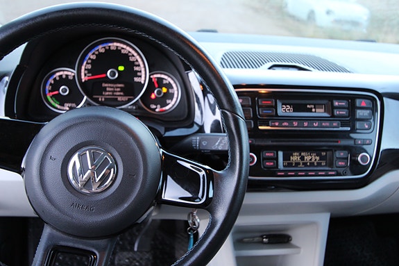 Volkswagen UP! 10 of 21
