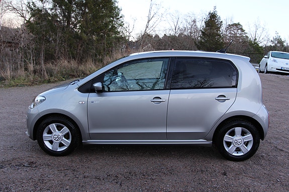 Volkswagen UP! 7 of 21