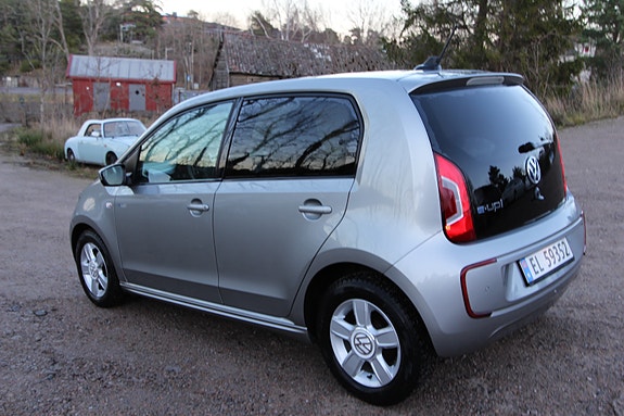 Volkswagen UP! 5 of 21