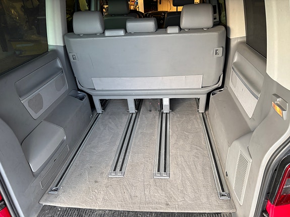 Volkswagen Multivan 22 of 30