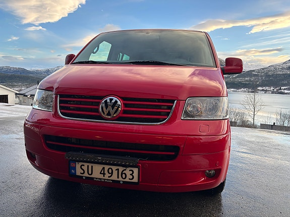 Volkswagen Multivan 7 of 30