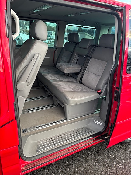 Volkswagen Multivan 19 of 30