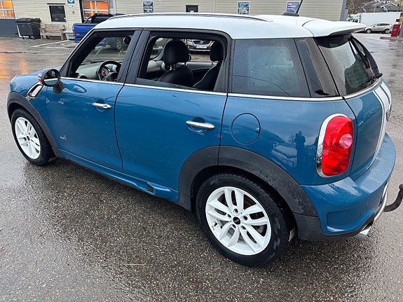 MINI Cooper S 13 of 30