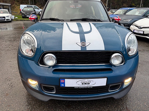 MINI Cooper S 2 of 5
