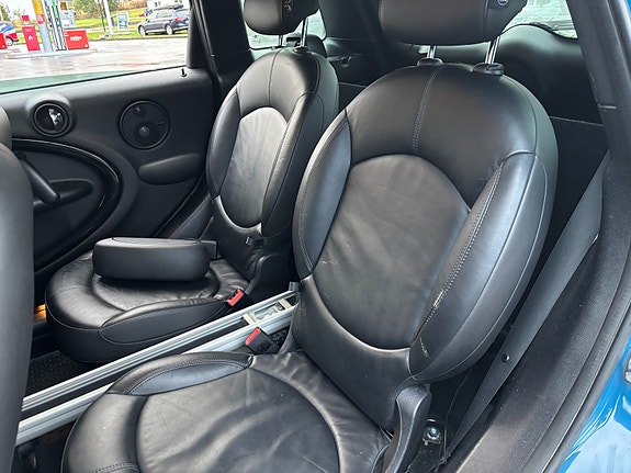 MINI Cooper S 18 of 30