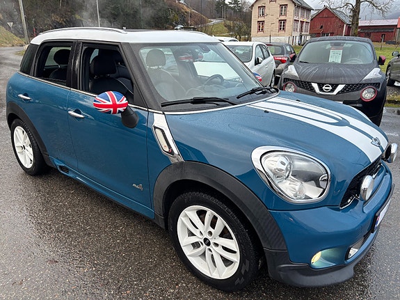 MINI Cooper S 3 of 5