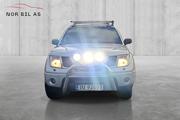 Nissan Navara 2 of 15