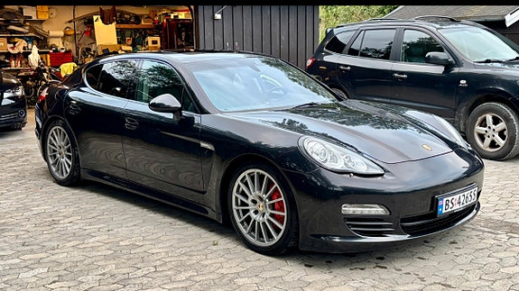 Porsche Panamera 2 of 30
