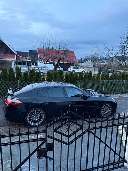Porsche Panamera 17 of 30