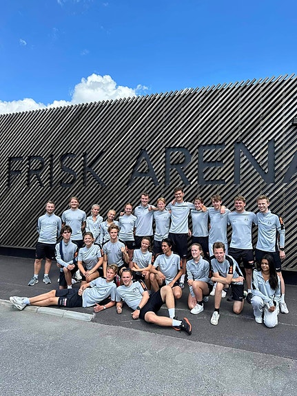 Frisk Fotball har et stort fokus på utdanning av ungdommer til treneryrket.