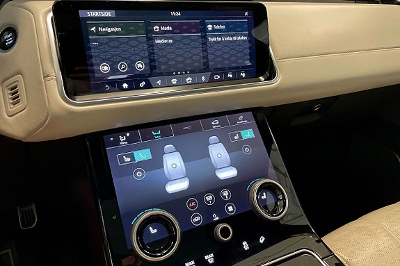 Land Rover Range Rover Velar 24 of 30
