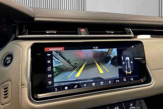 Land Rover Range Rover Velar 16 of 30