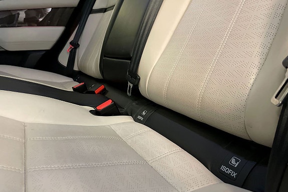 Land Rover Range Rover Velar 29 of 30