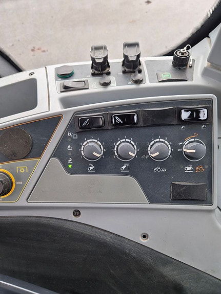 Valtra T 234 Versu 2017, kr 879 000,-