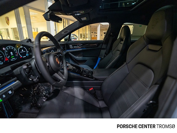 Porsche Panamera 19 of 30