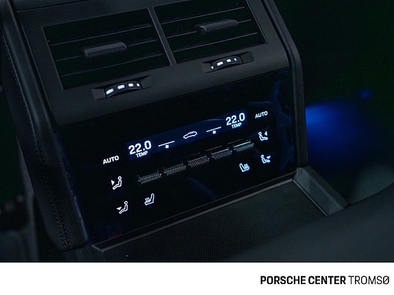 Porsche Panamera 8 of 30