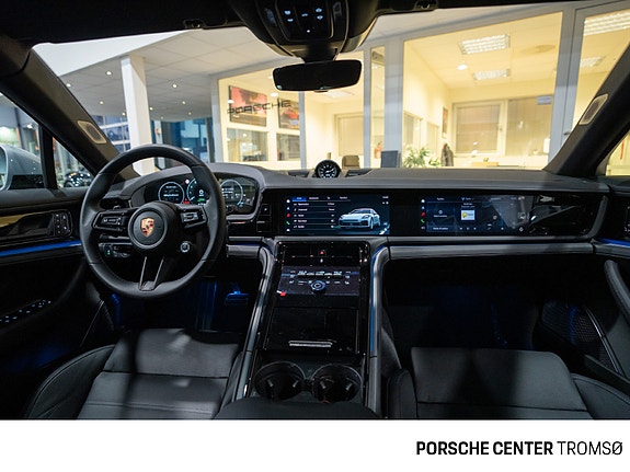 Porsche Panamera 28 of 30