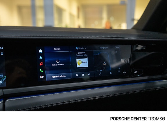 Porsche Panamera 27 of 30